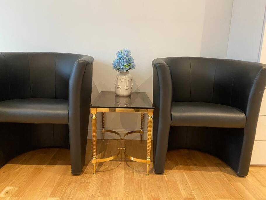 Luxury Apartment With Air Conditioning & Jaccuzzi Near Frankfurt Wiesbaden Hofheim am Taunus Exterior photo